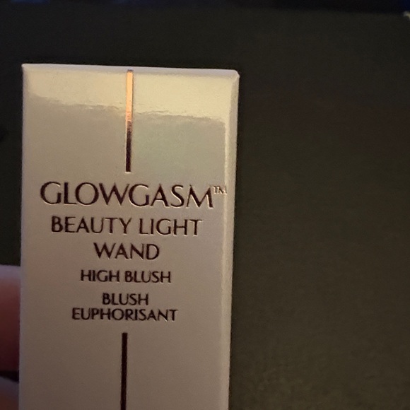 Charlotte Tilbury Beauty Light Wand - Radiant Pink - Picture 7 of 8